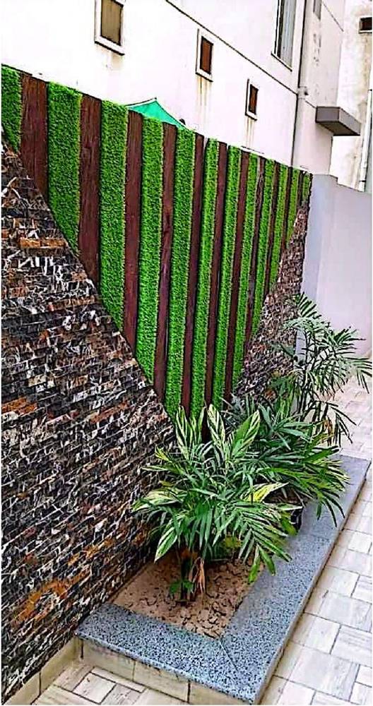 Artificial Grass — Vertical Fence Stripe in Islamabad